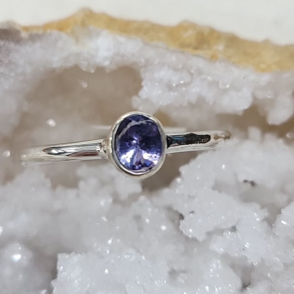 TANZANITE stacker ring size 9 sterling silver 925 Oval shaped tanzanite 2mm band